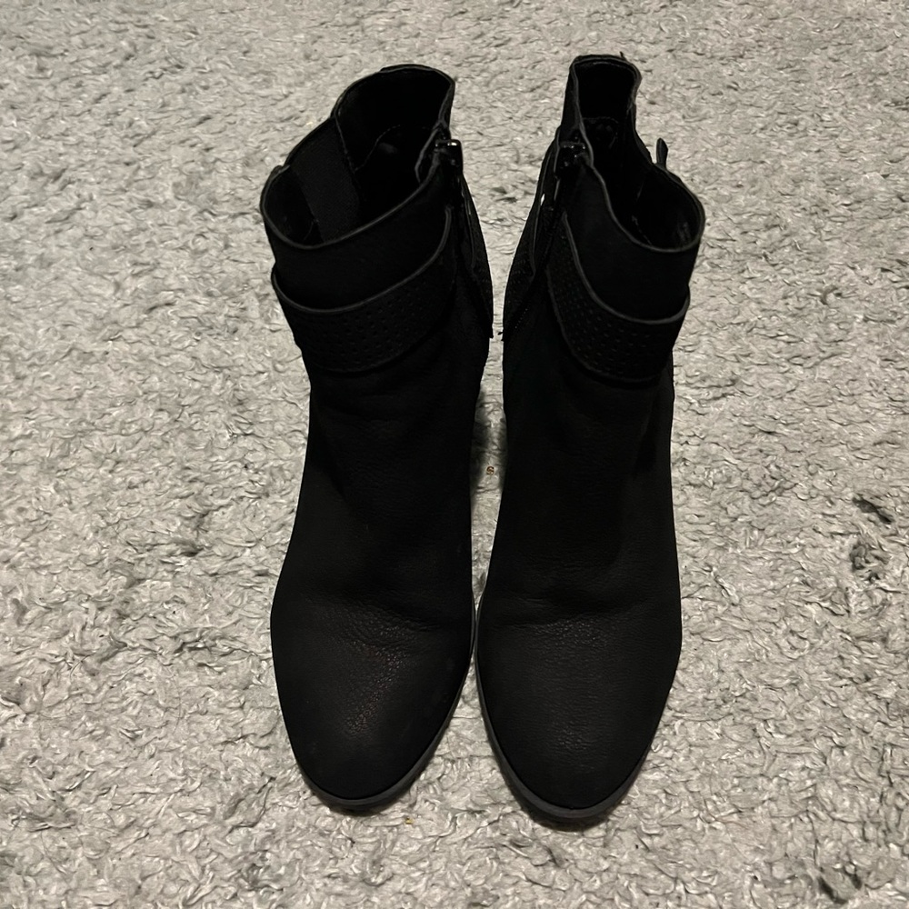 Women’s heeled boots